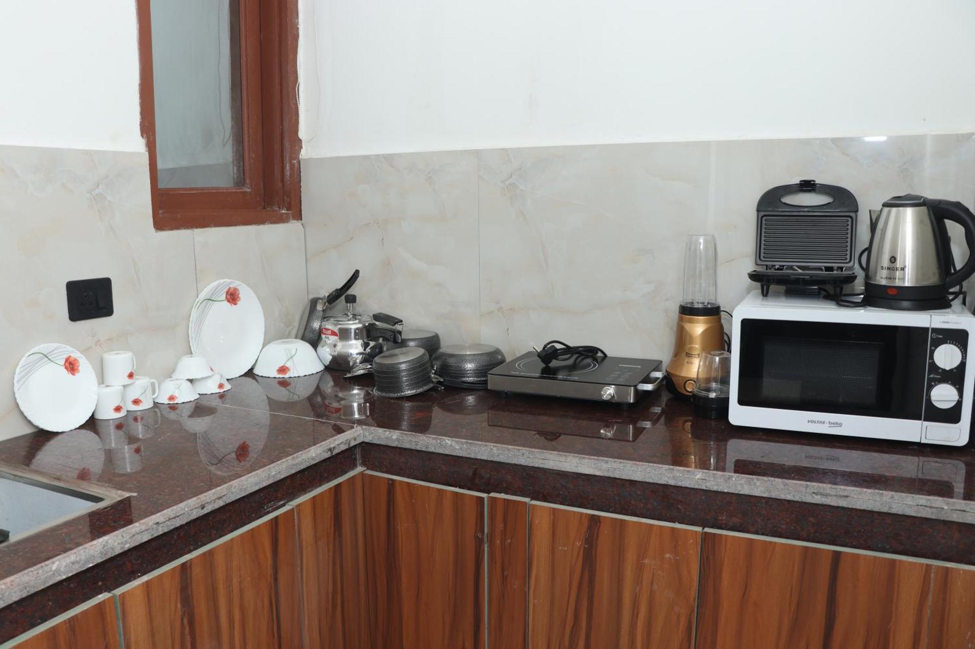 Amaze Stays Noida Sector 70 Exterior foto