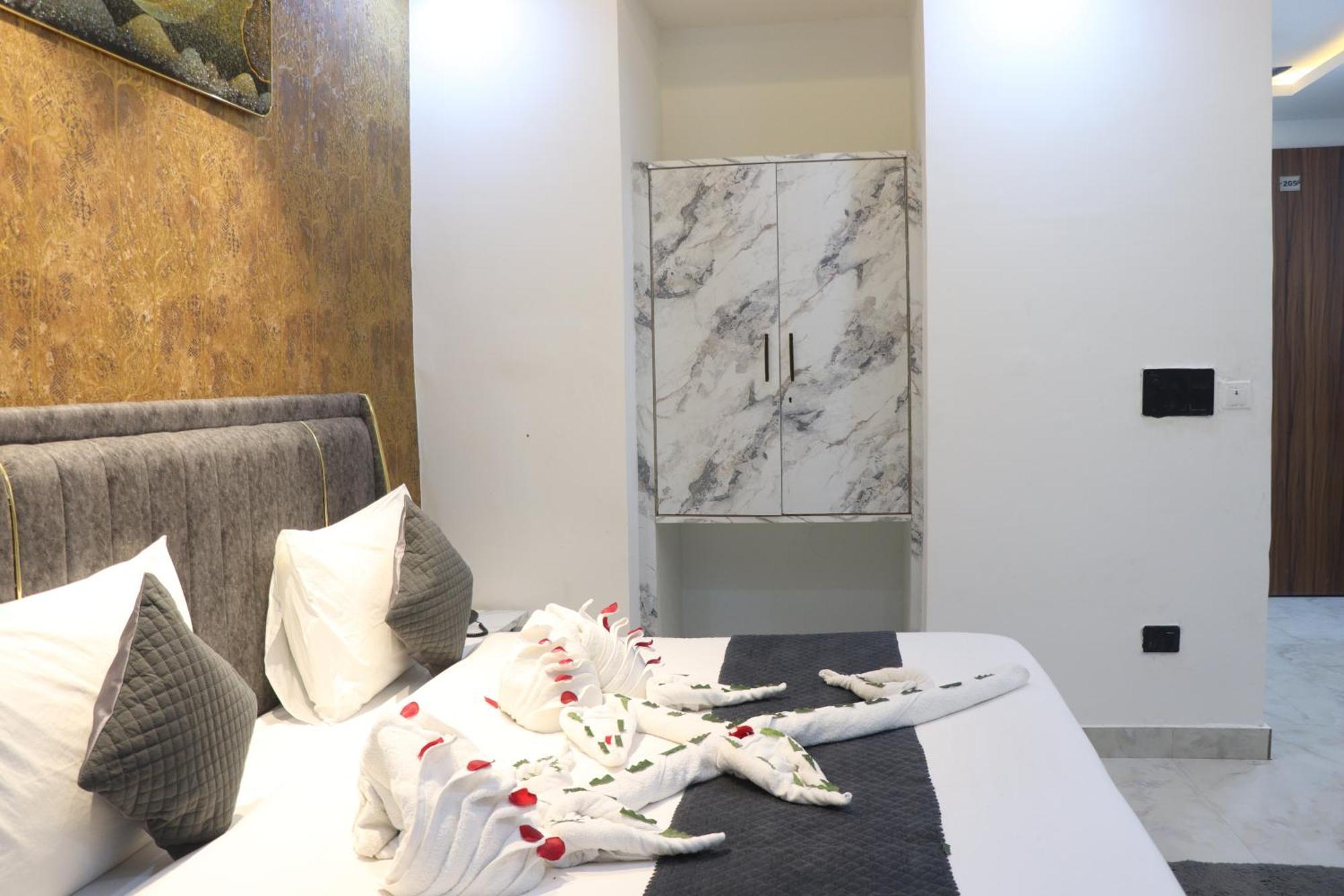 Amaze Stays Noida Sector 70 Exterior foto
