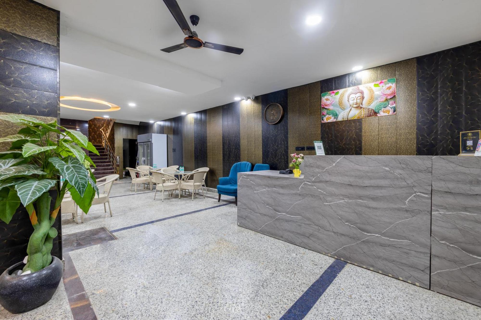 Amaze Stays Noida Sector 70 Exterior foto