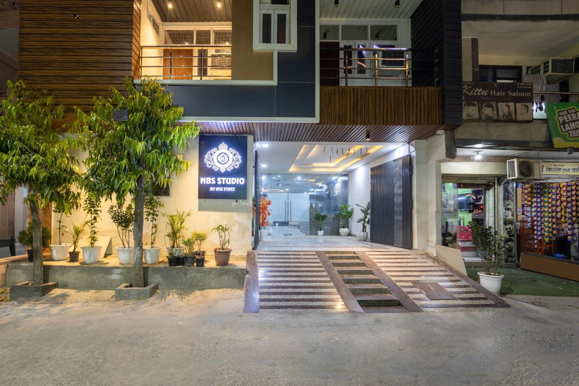 Amaze Stays Noida Sector 70 Exterior foto