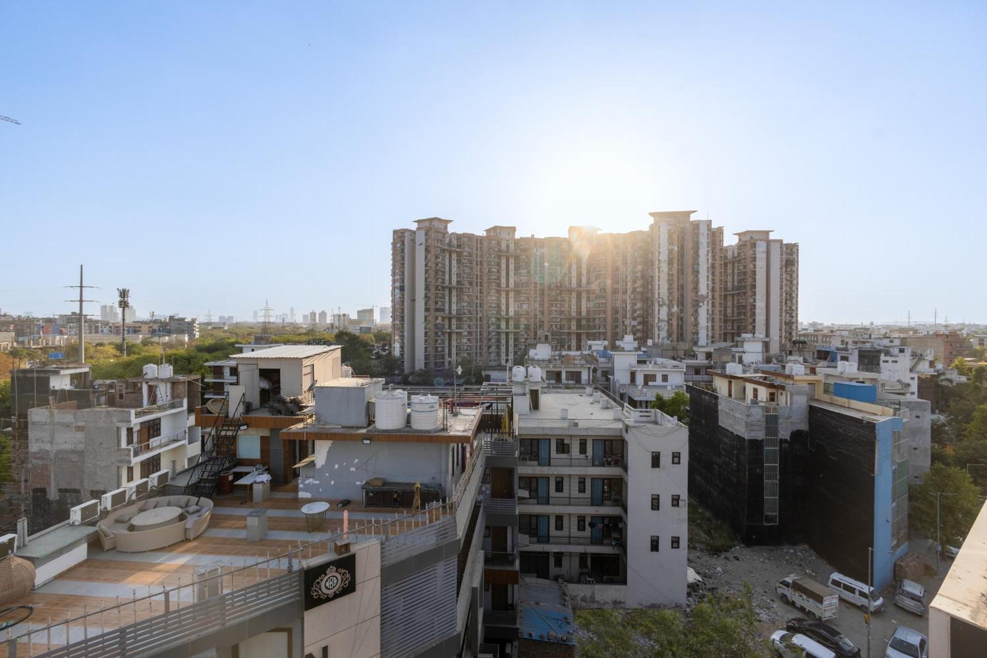 Amaze Stays Noida Sector 70 Exterior foto