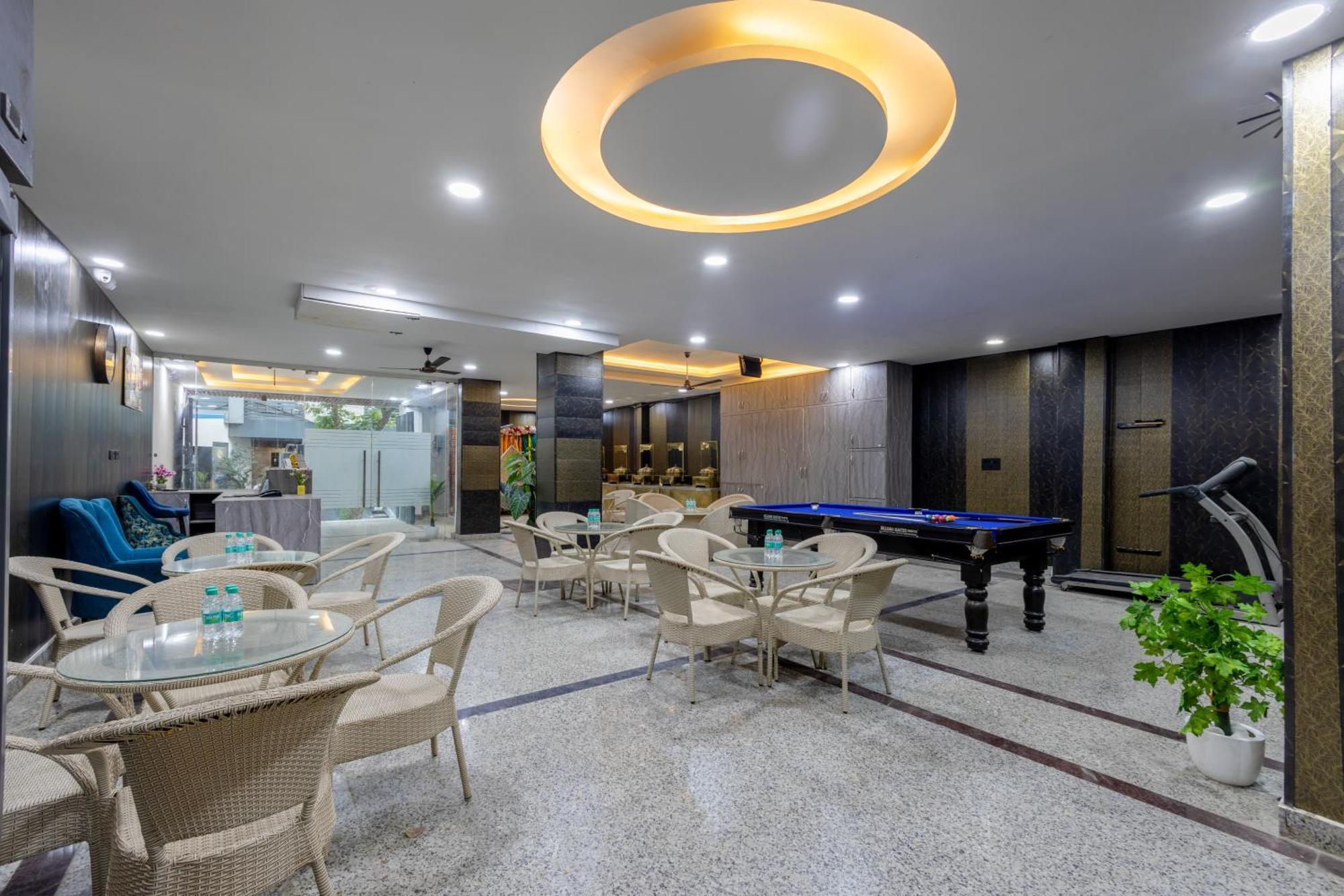 Amaze Stays Noida Sector 70 Exterior foto