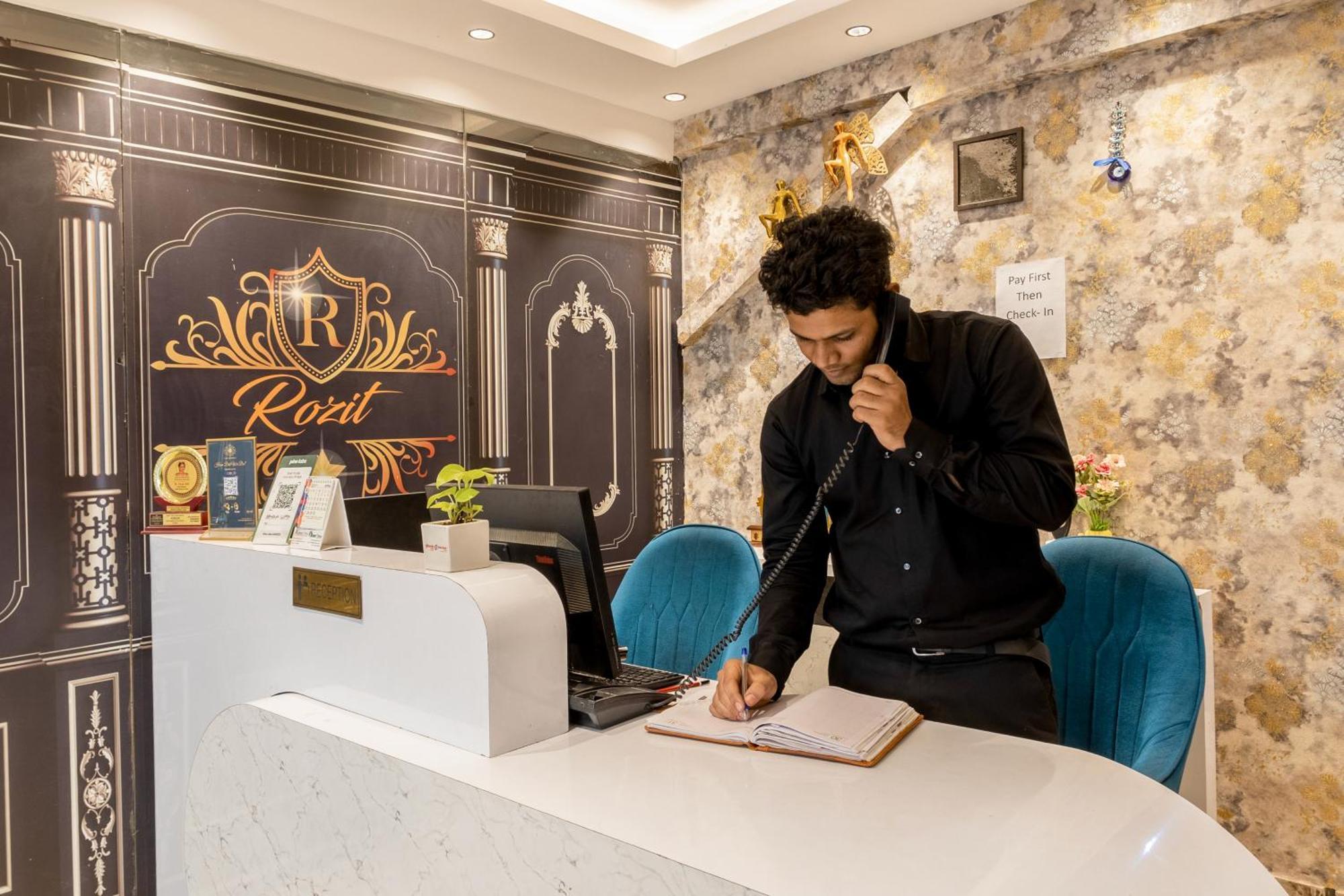 Amaze Stays Noida Sector 70 Exterior foto